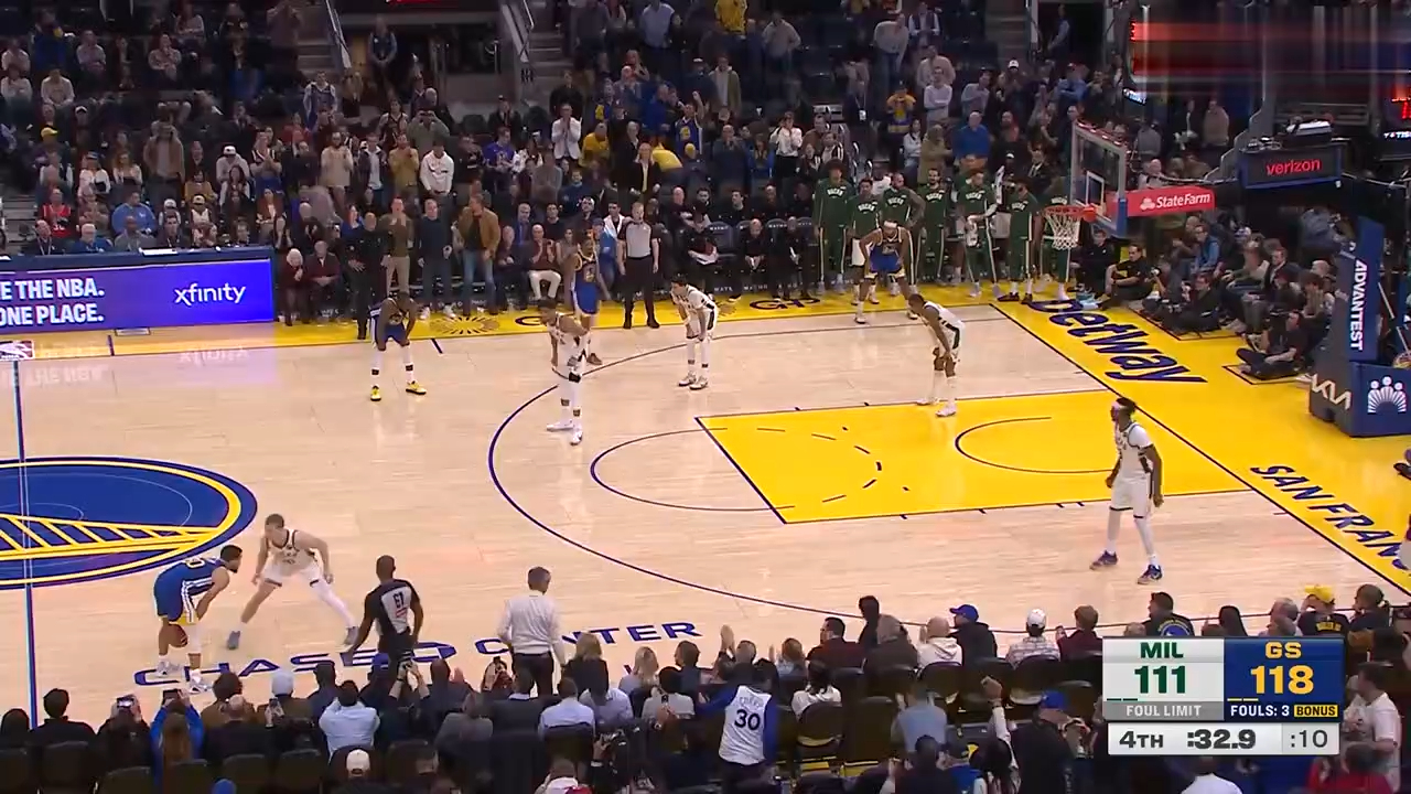 开云体育-库里回归赛场，挺进下一轮首场状态亮眼，德国队观众沸腾！的简单介绍