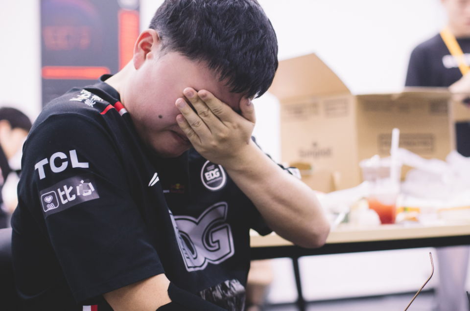 开云体育-包含Uzi爆冷击败SKT，战术调整引爆全场！的词条